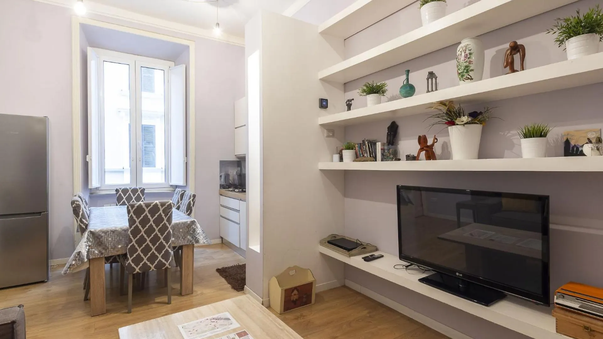 Apartment Luxury 3 Bedroom Flat By Interhome Rome